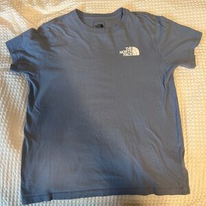 Women’s NorthFace tee
